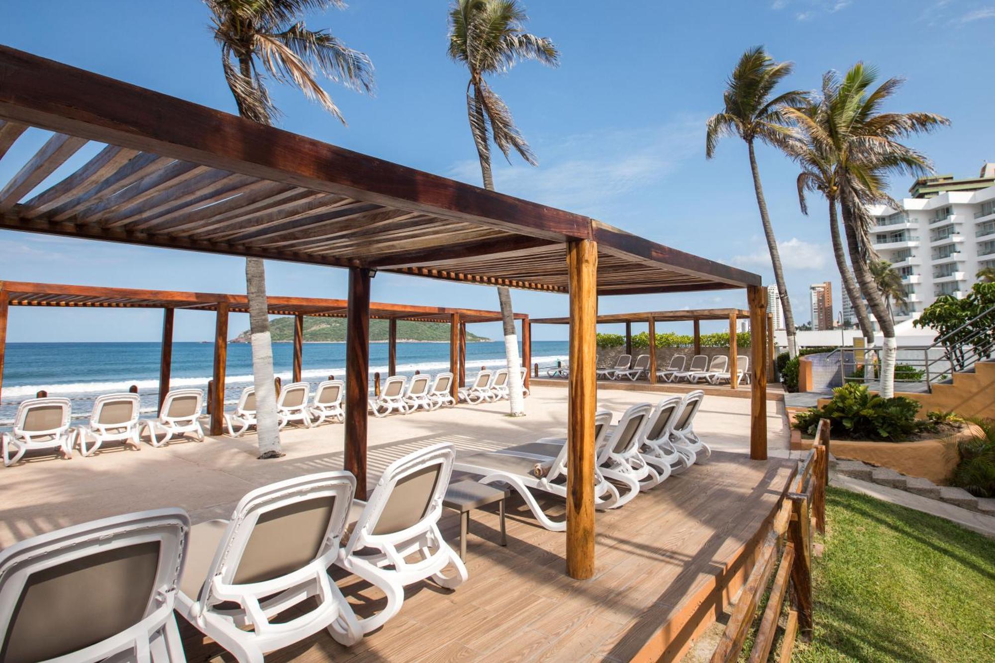 Costa De Oro Beach Hotel Mazatlan Bagian luar foto